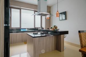 Chamomile Hill View Villa 6 bedrooms with a private swimming pool and movie room