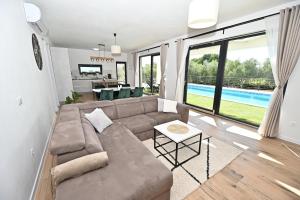 Villa Dasi s grijanim bazenom