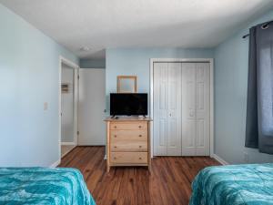 Ocean Dunes 2117B