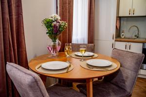 Apartments Częstochowa - Słoneczna Kamienica - Prywatny Parking free!