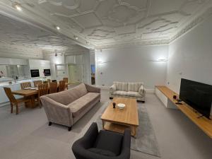 Luxury Two Bedroom Apartment