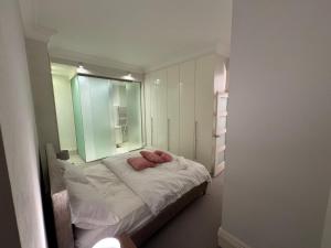 Luxury Two Bedroom Apartment