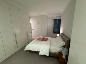 Luxury Two Bedroom Apartment