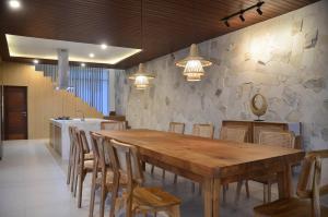 Sunshine City View Villa 6 bedrooms with a private heated swimming pool