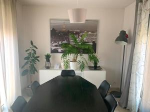 Appartements Charmant Duplex proche Paris&Vincennes- parking gratuit : photos des chambres
