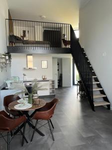 ALBATROSS LOFT STUDIO 54 apartamenti pie jūras ar terasi