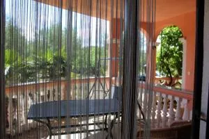 Standard apartments near beach - Bašić