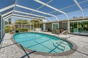Sarasota Home with Pool 4 Mi to Siesta Key Beach! - Gulf Gate Estates