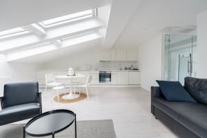 Black & White Apartments Rožna dolina