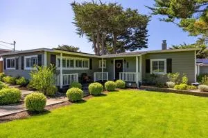 Coastal Charm Inviting 3 BR Montara Home - 蒙塔拉