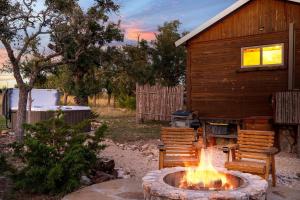 Rockin R - Rustic Star Cabin