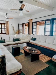 A vista mais linda de Ubatuba - Acomoda 20 pessoas