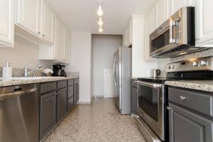 SURF-N-SAND 2-Bedrooms, MALIBU