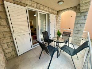 Apartment Rafailovici