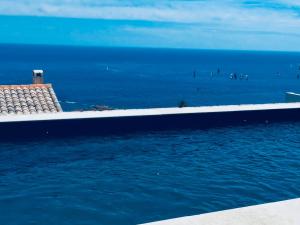 Belle Villa VUE MER EXCEPTIONNELLE PISCINE PRIVÉE 3 mn PLAGES et CALANQUES