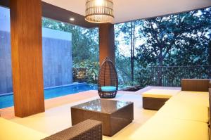 Asmaya Hill View Villa 7 Bedrooms With a Private Heated Swimming Pool and a Billiard Table