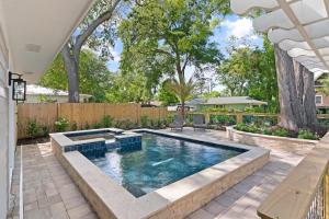 Patsys Patios By The Sea - 101 Demere Oaks Circle