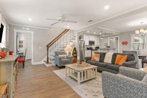 The Porchside Cottage - 1725 Bruce Drive