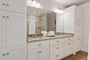 The Porchside Cottage - 1725 Bruce Drive