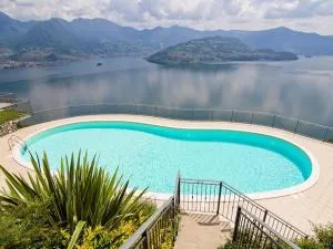 Dante with spacious balcony and Lake view - Parzanica