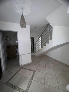 Villas Maison jardin proche lac & Autoroute : photos des chambres