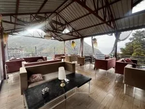 Houseofhill - Miānī