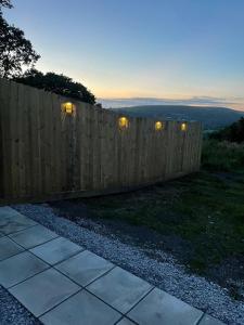 Three bed static caravan with fantastic views and hottub