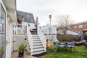 Modern 3BR Apartment Downtown HarborPt I-95 Train