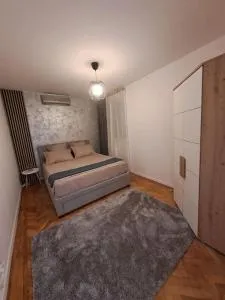 Rainbow Apartment - Colentina