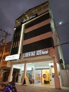 Libertad 109 Hotel con Generador Eléctrico - 蒙塔尼塔