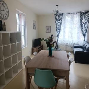 Appartements Maison au coeur du village avec parking : photos des chambres