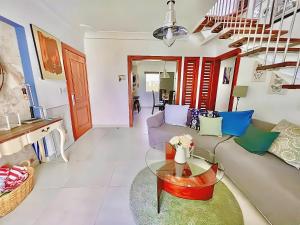 Duplex,near the Beach plus airport