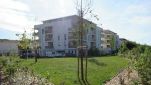 Appartements Appartement a Floirac avec 2 chambres, un parking prive, une terrasse, a 5 minutes en voiture de l'Arkea Arena de Bordeaux : photos des chambres
