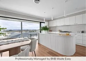 Hillgrove - Sophisticated & Refined Entertainer - OʼConnell