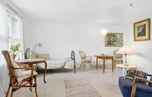 1 Bedroom Stunning Home In Nykøbing M - Flade