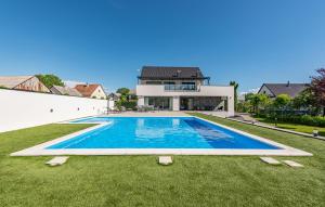 Pet Friendly Home In Kaniza Gospicka