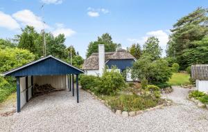 2 Bedroom Pet Friendly Home In Glesborg