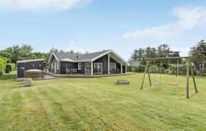 3 Bedroom Cozy Home In Tarm