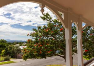 Luxury Grand Escapes Queenslander in Ipswich