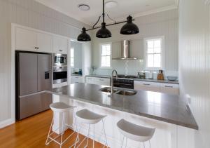 Luxury Grand Escapes Queenslander in Ipswich