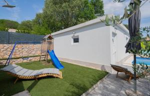 Nice Home In Vinjani Donji With Wifi