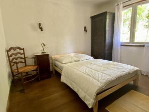 Maisons de vacances Maison spacieuse a Macaye, au calme, 6-8 pers, proche Cambo, animaux admis, jardin, internet WiFi - FR-1-495-141 : photos des chambres
