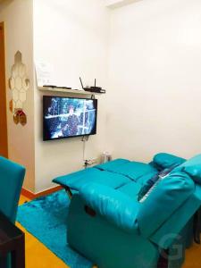 Trees 2BR Netflix Pool Wi-Fi Trees Residences QC