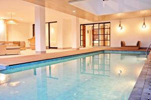 Kamala plantation view villa 10 bedrooms with a private heated Infinity pool and a billiard table