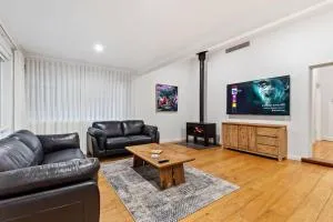 Ambience on Crampton - Temora