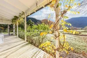 Fantail House Kaiuma Bay - Havelock Holiday Home - Elmslie Bay