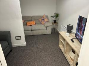 2 Bed Flat - Sleeps 4 Antrim town centre