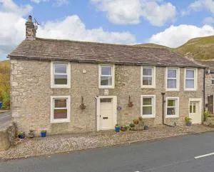 Anglers Cottage - Spacious Grade II Listed Cottage - Conistone
