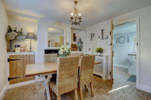 April Cottage by Winterton Cottages