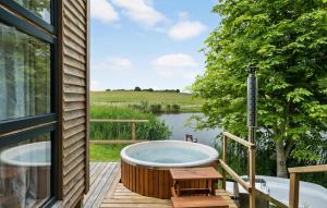 Lovely Home In Ugerløse With Kitchen